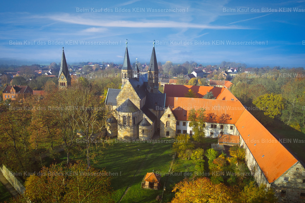 Kloster_Kirche_Hamersleben_0009 | Stiftskirche &amp; Kloster Hamersleben als Luftbild im Herbst - Realisiert mit Pictrs.com