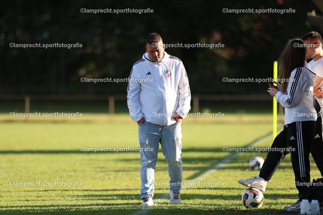 Fußball I Herren I Saison 2025-2026 I Kreisklasse A Süd-Ost I 6. Spieltag I SG Scharbeutz-Pönitz - VfL Bad Schwartau I 13.09.2025.088 | Christian Strungat (Trainer, SG Scharbeutz/Pönitz) - Realisiert mit Pictrs.com
