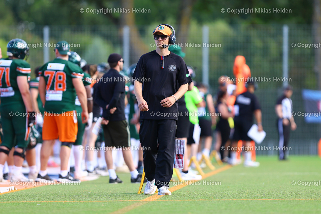 NH_KielBalticHurricanes_DüsseldorfPanther_GFL_23082025 | Timo Zorn (Headcoach, Kiel Baltic Hurricanes)Football I Herren I Erima German Football League Nord I Saison 2025 I 16. Spieltag I Kiel Baltic Hurruicanes - Düsseldorf Panther I 23.08.2025 I Kilia-Sportplätze