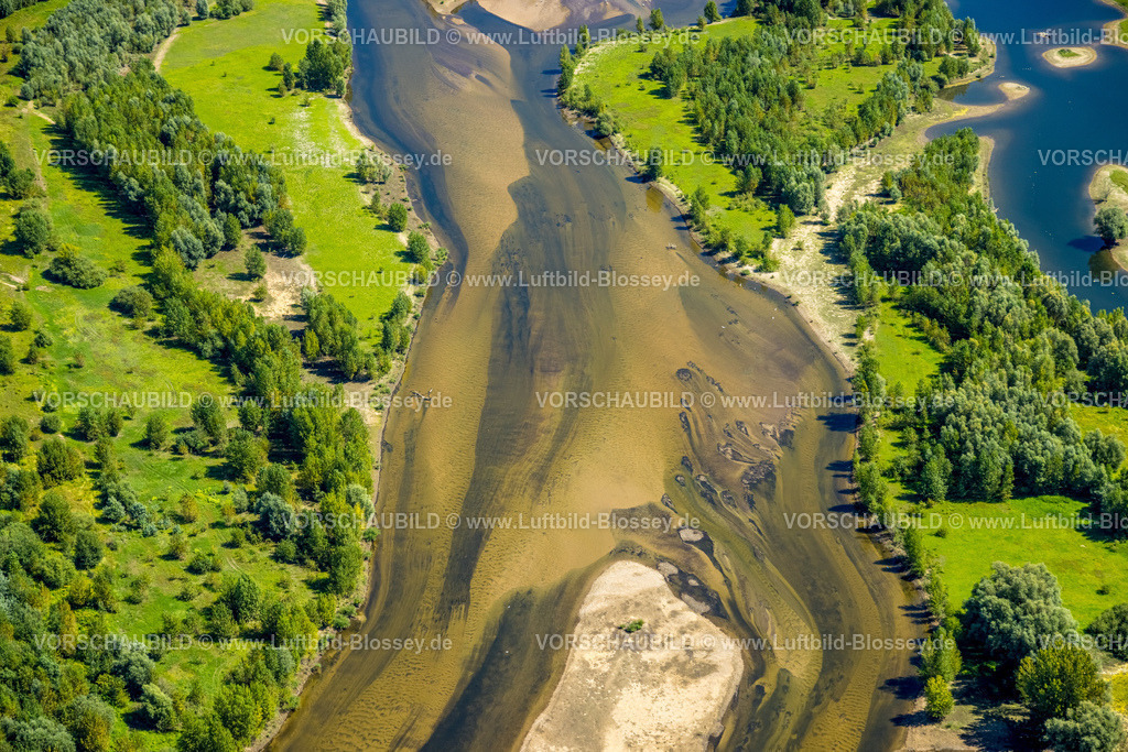 Wesel240802085 | Luftbild, Lippemündungsraum, Renaturierung Fluss LIppe NSG Naturschutzgebiet Lippemündung und grüner Uferbereich Lippeaue, Flusslauf mit Sandbank, Wesel, Ruhrgebiet, Niederrhein, Nordrhein-Westfalen, Deutschland