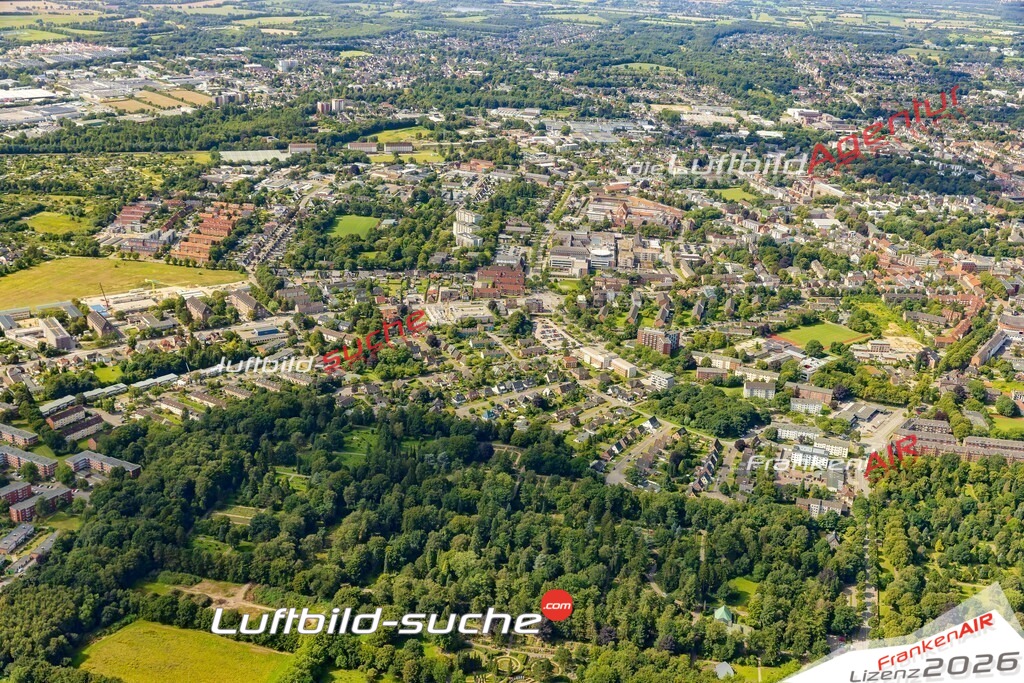 Gadeland Neumünster Bild- Das Luftbild wurde 2025 vom UL-Flugzeug heraus erstellt ( keine Drohne bzw. Drohnenaufnahme ) - Hochauflösende Luftaufnahme -Nicht vergleichbar mit Google Maps oder Satelittenbilder- Die Geschenkidee !Mit Lizenz und Bildrechte bestellbar - CC