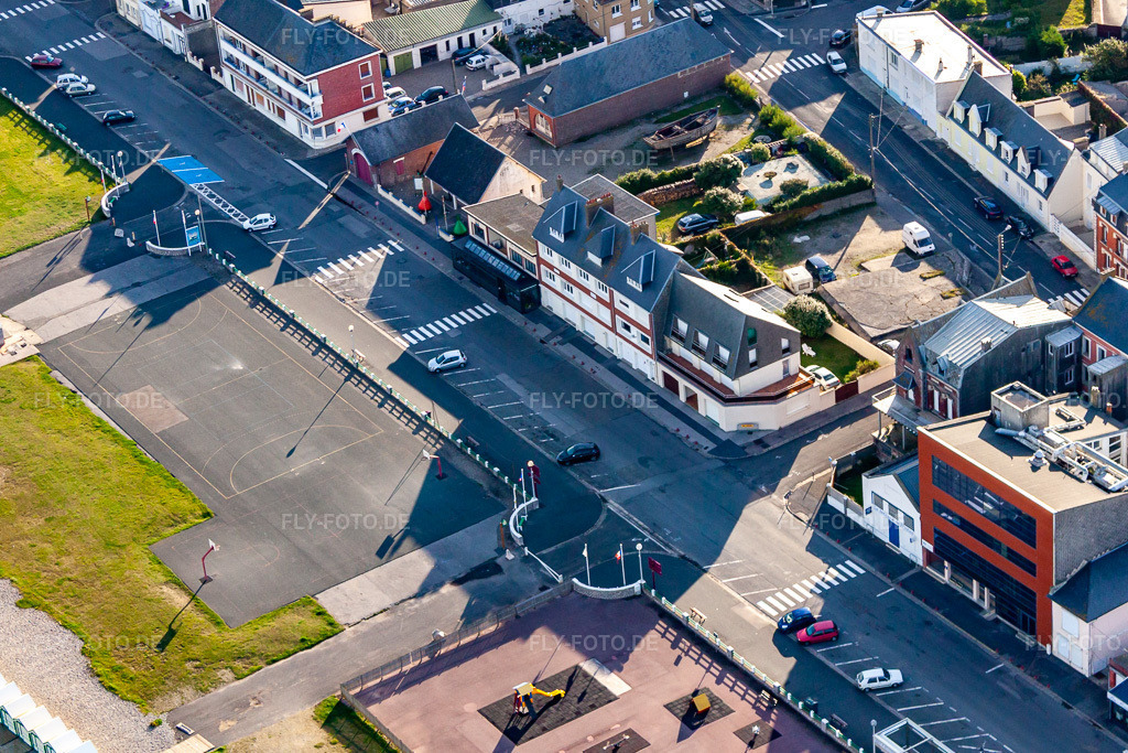 Luftbild: Ortsansicht in Cayeux-sur-Mer im Bundesland Somme in Frankreich. Foto: IMG_70911.jpg vom 24.08.2014 durch Werner Riehm/FLY-FOTO.de