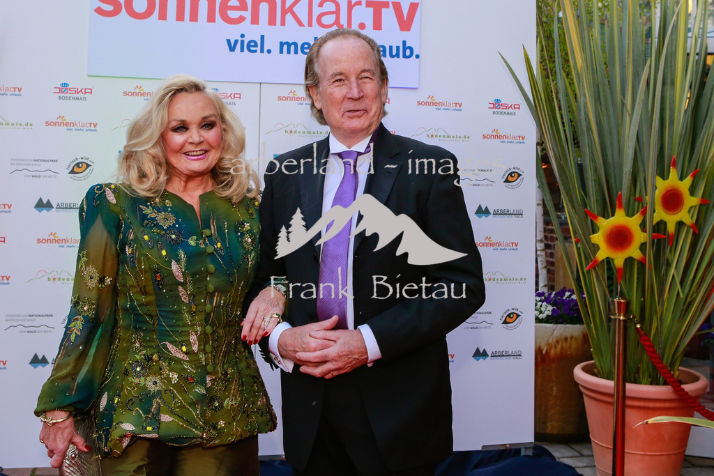 30042016-fb-1773 | die TV Zeitung RTV vergibt in Bodenmais den Preis "Goldene Sonne"