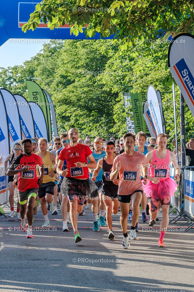 Sparda-Bank Nachtlauf Bonn; Bonn, 18.06.2025 | Impressionen vom Sparda-Bank Nachtlauf Bonn am 18.06.2025 in Bonn (Nordrhein-Westfalen). 