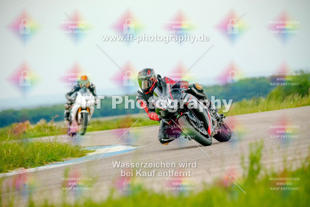 _MOT2118 | Hier findet Ihr Bilder von Touristenfahrten auf der Nürburgring Nordschleife oder von anderen Veranstaltungen die ich besucht habe. Viel Spass beim Durch Schauen 