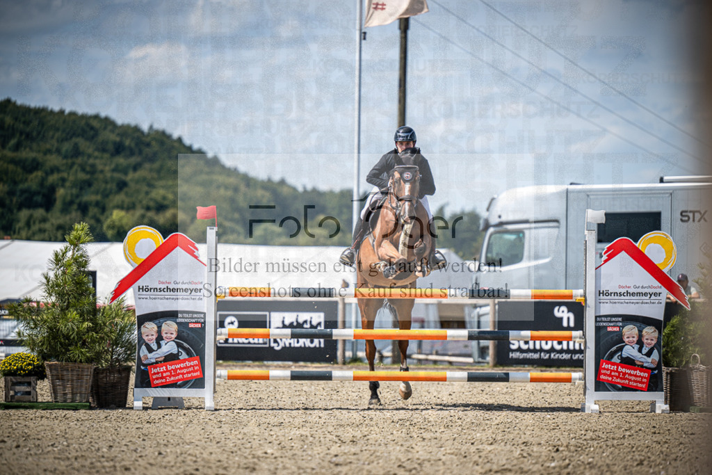 DOS_3945 | Entdecke hochwertige Reitturnierfotos von Foto Oger. Professionell, emotional und authentisch – jetzt Lieblingsmomente im Shop bestellen.Deutschlandweite Turnierfotografie. - Realisiert mit Pictrs.com