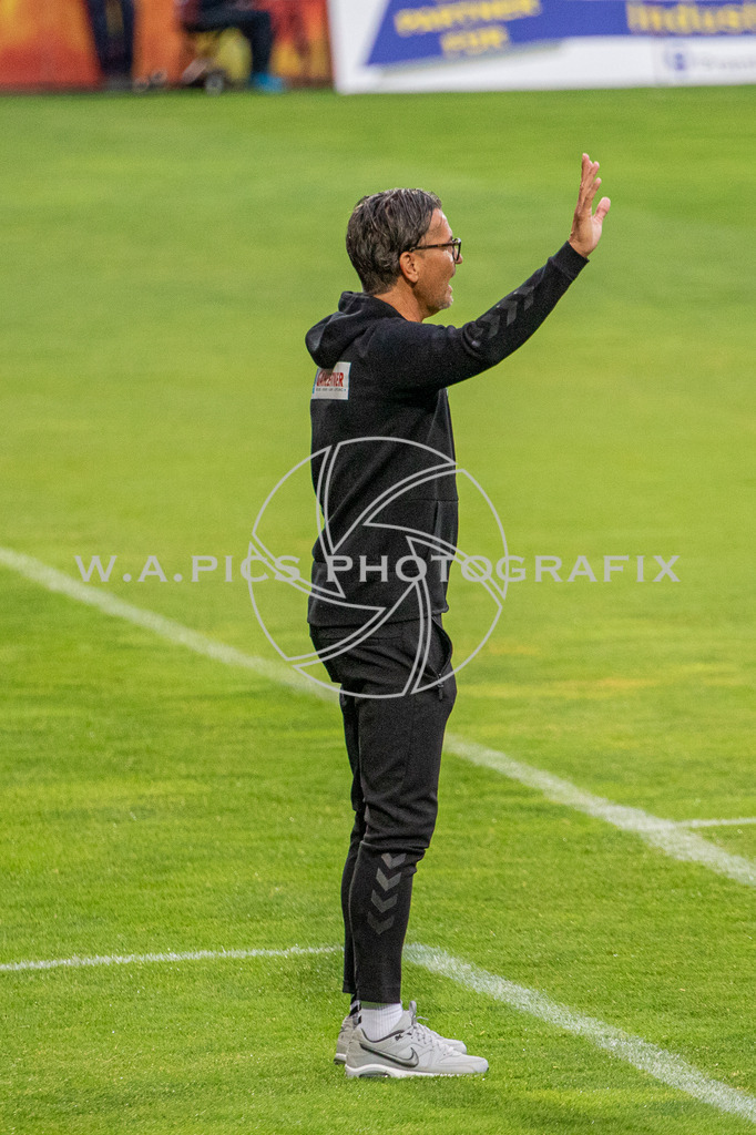 SV Ried vs Fc Wacker Innsbruck | RIED,AUSTRIA,17.JUL.20 - SOCCER - HPYBET 2. Liga, SV Ried vs FC Wacker Innsbruck. Image shows head coach Gerald Baumgartner (Ried).
Photo: SMP/Andreas Willdoner