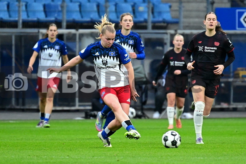 KBS Picture_HSV-Leverkusen_DFBpokal_Frauen_023 | Stoldt Svea (HSV Frauen) ,Sportplatz :  Volksparkstadion, - Realisiert mit Pictrs.com