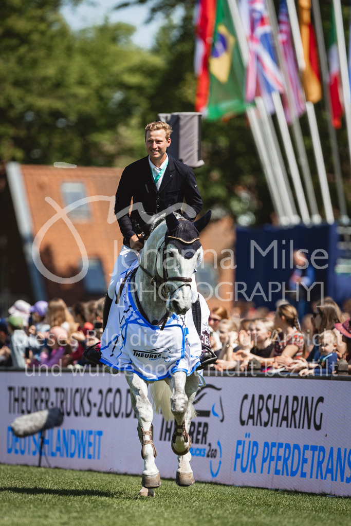 240510_Hamburg_YoungsterTour7y-137 | Deine schönsten Turniermomente als professionelle Fotos! Entdecke hochwertige Pferdesport-Fotografie im Online-Shop. Jetzt Fotos finden & bestellen!