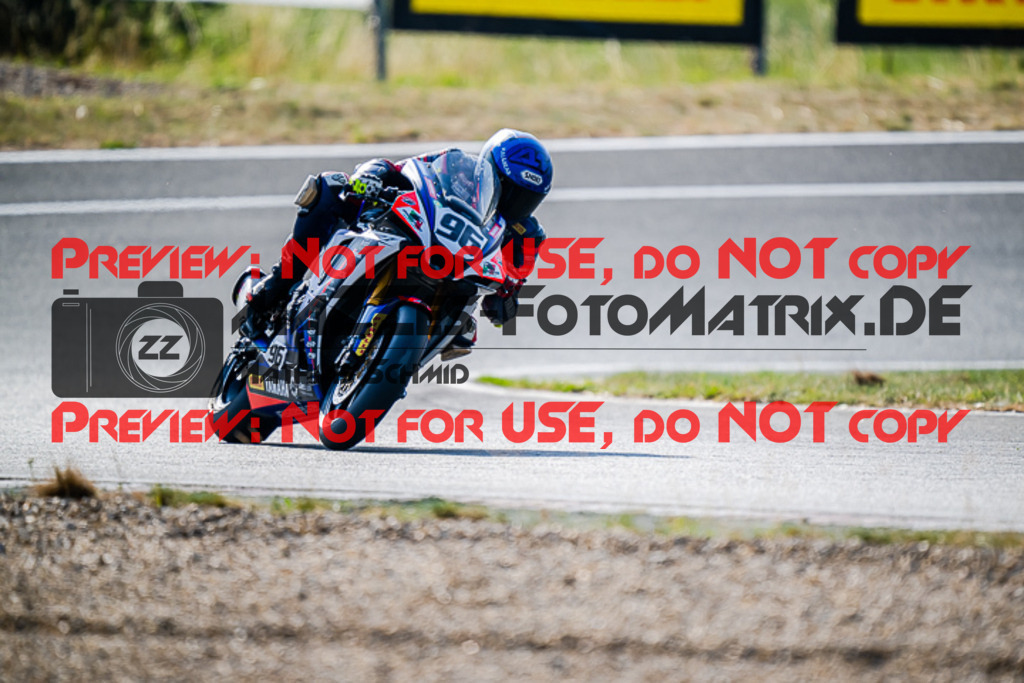 MaZZes_FotoMatrix_220722_9992 | PRO SUPERSTOCK