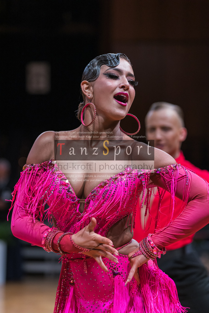 20250820_WDSF-Open-Latin-Rising Stars_2379 | Tanzsportbilder, Standardtanz, Lateintanz, WDSF, DTV, LTVB, dancecomp, goc, hessen tanzt, blaues band der spree, walzer, tango, wiener walzer, slowfox, quickstepp, samba, rumba, cha-cha-cha, paso doble. jive, hd-kroft photography, turniertanzsport