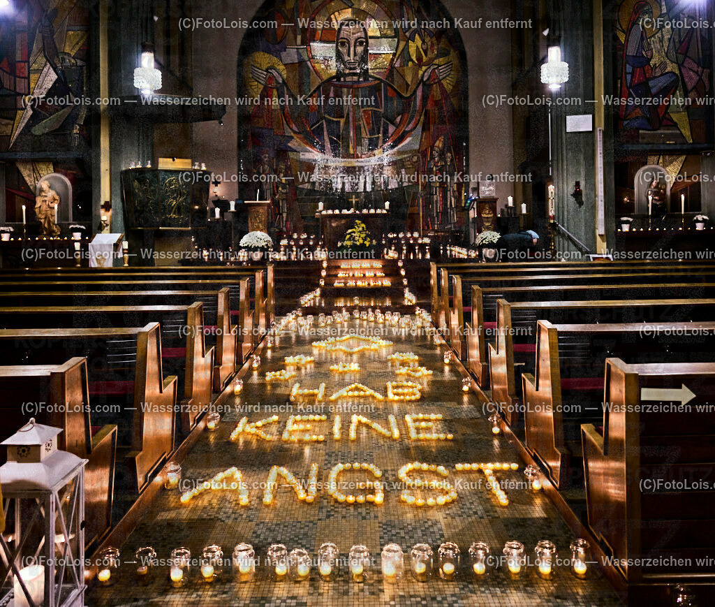 ALP1332_NACHT der tausend LICHTER_Pfarrkirche Wieselburg | (C)FotoLois.com, Alois Spandl, NACHT der 1000 LICHTER in der Pfarrkirche Wieselburg, Di 31. Okt. 2023.