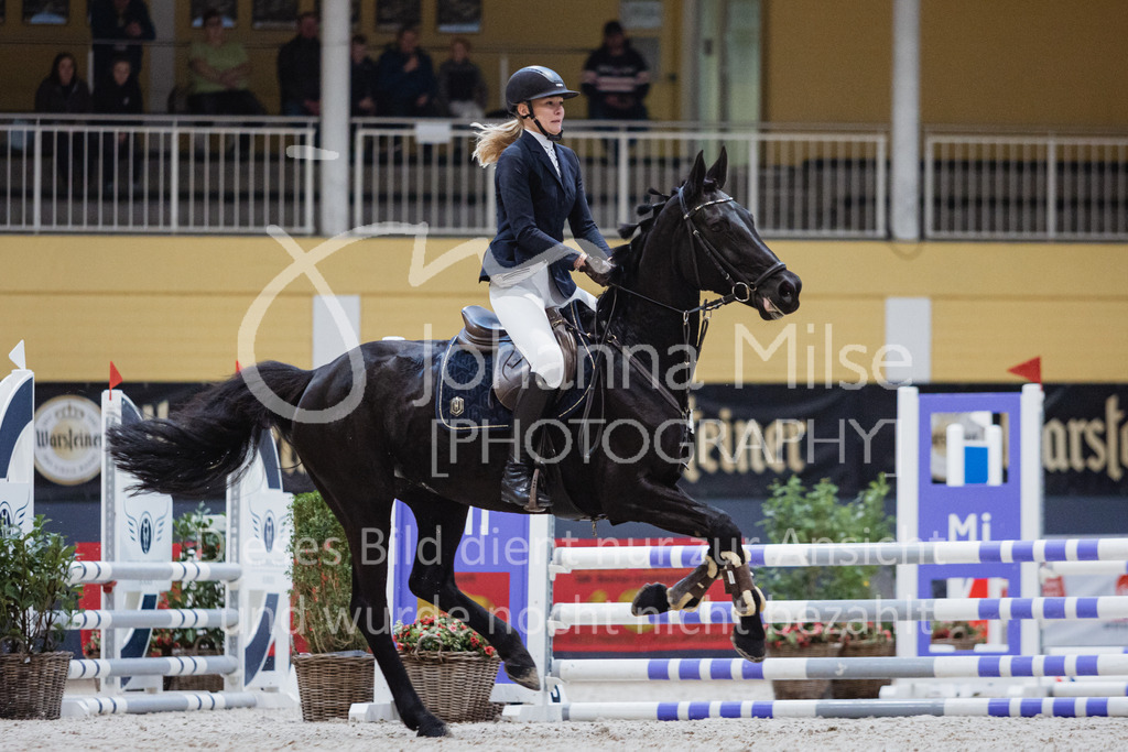 221112_Warstein_E-Stil-429 | Deine schönsten Turniermomente als professionelle Fotos! Entdecke hochwertige Pferdesport-Fotografie im Online-Shop. Jetzt Fotos finden & bestellen!