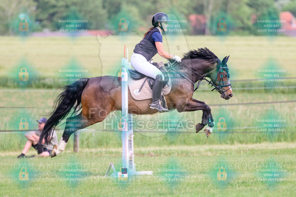 30052026-Forstinning-Prfg20-0481 | Fokus Hufschlag Fotografie - Realisiert mit Pictrs.com
