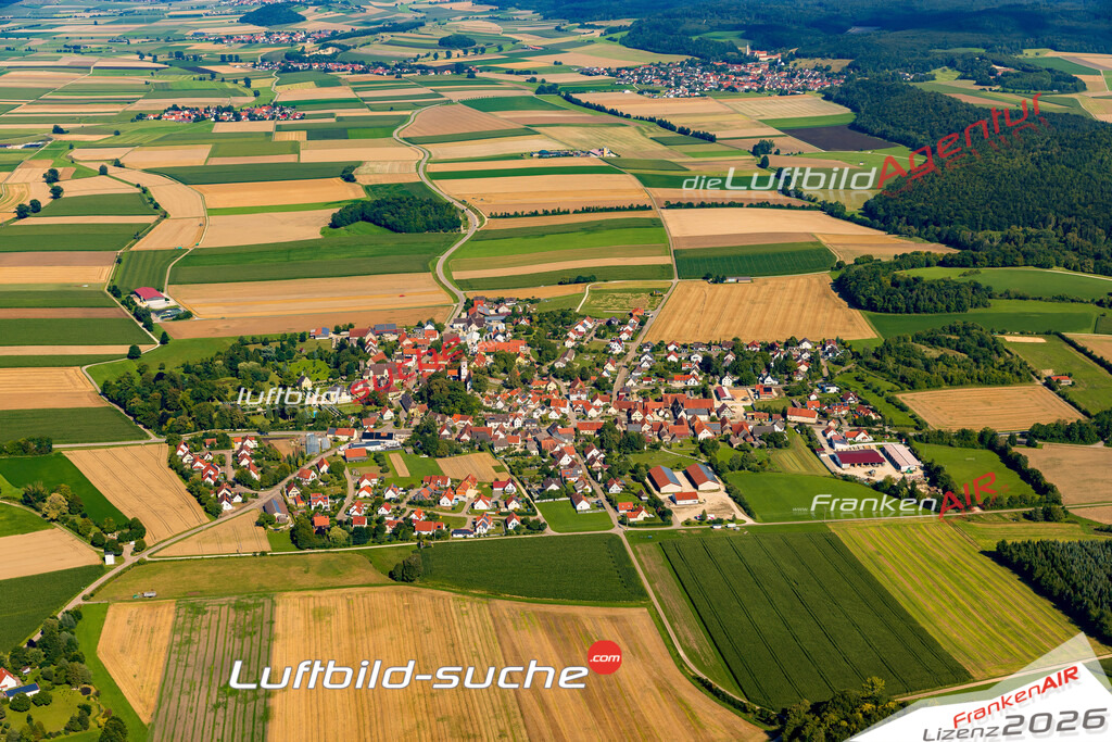 Luftaufnahme von  Hohenaltheim - Die Luftaufnahme wurde 2025 vom UL-Flugzeug heraus erstellt ( keine Drohne ) - Hochauflösende Luftaufnahme - für professionelle Ausdrucke geeignet. Die Geschenkidee !Mit Lizenz und Bildrechte bestellbar