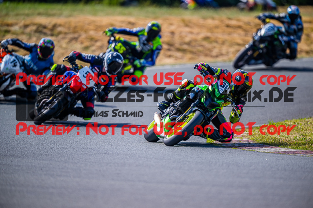 MaZZes_FotoMatrix_220724_5126 | TWIN