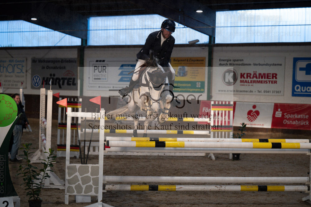 Hallenreittunier Voxtrup 2023 | Entdecke hochwertige Reitturnierfotos von Foto Oger. Professionell, emotional und authentisch – jetzt Lieblingsmomente im Shop bestellen.Deutschlandweite Turnierfotografie. - Realisiert mit Pictrs.com