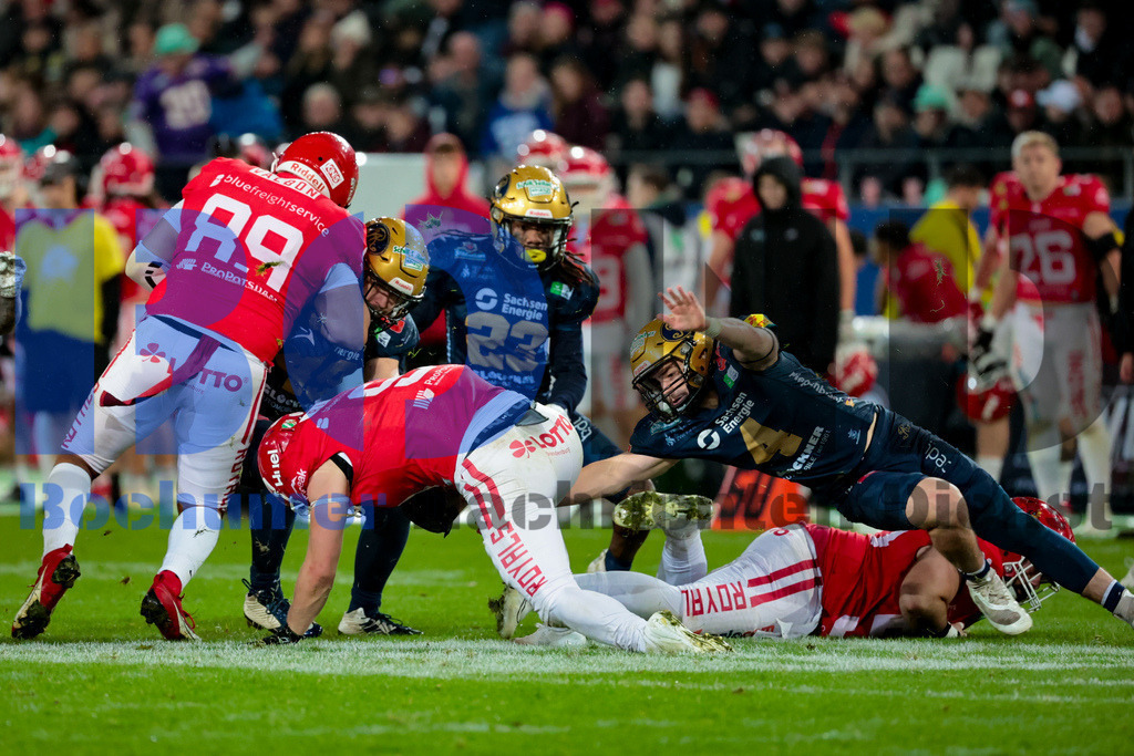 SES_POTDRE20241012-79 | bond - Realisiert mit Pictrs.com