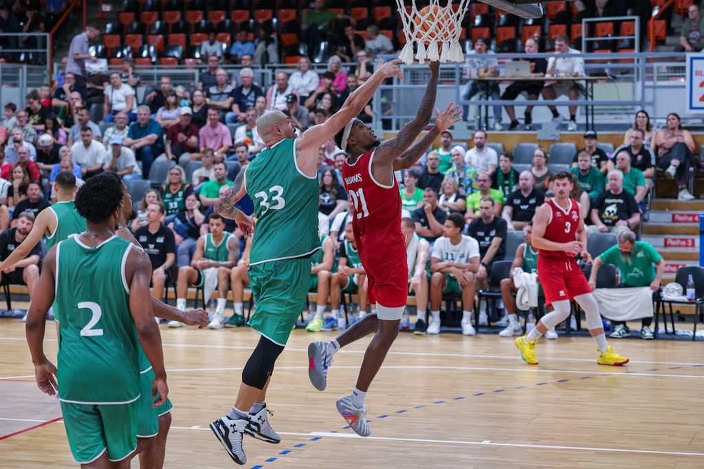BAYER GIANTS vs VET-CONCEPT Gladiators Trier Test-131 | Fotos von Basketballspielen aus dem Raum NRW fotografiert von Gero Mueller-Laschet und Daniel Schaefer - Realisiert mit Pictrs.com