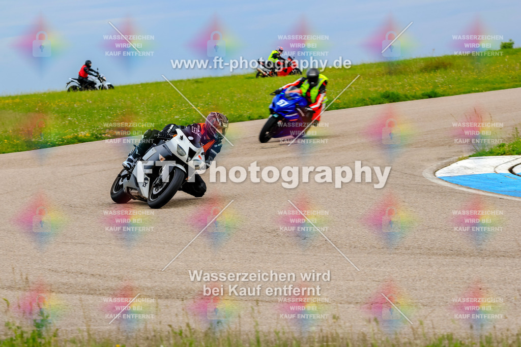 MotoTeam-2265 | Hier findet Ihr Bilder von Touristenfahrten auf der Nürburgring Nordschleife oder von anderen Veranstaltungen die ich besucht habe. Viel Spass beim Durch Schauen 