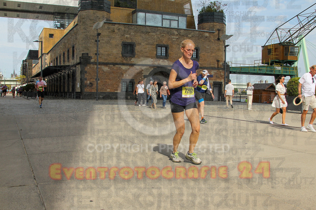 250920_1327_EV4_5603 | Sportfotografie im Rhein-Sieg Kreis, Köln, Bonn, NRW, Rheinland Pfalz, Hessen, etc. Unser Tätigkeitsfeld umfasst den Laufsport vom Volkslauf über den Marathon, Duathlon, Triathon bis zum Ultralauf wie Kölnpfad Ultra oder Schindertrail.