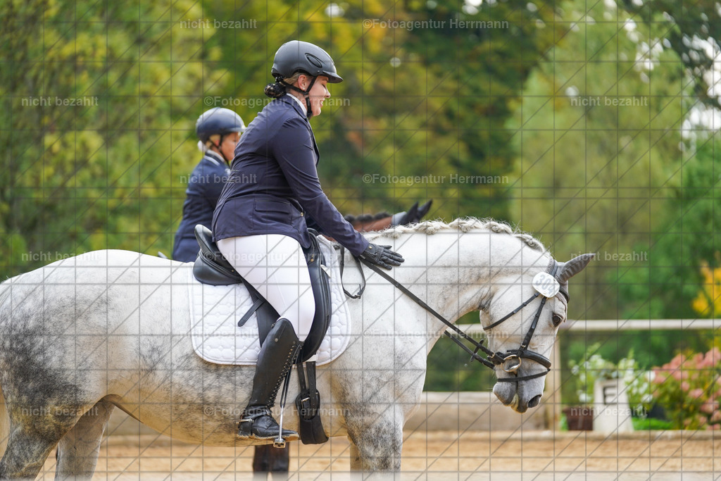 20221008-FAH01051 | Diessen am Ammersee, 2022, Dressur- und Springturnier, Reitsportbilder, Turnierfotografen Bayern, Pferdefotografen, Fotoagentur Herrmann, Turnierbilder