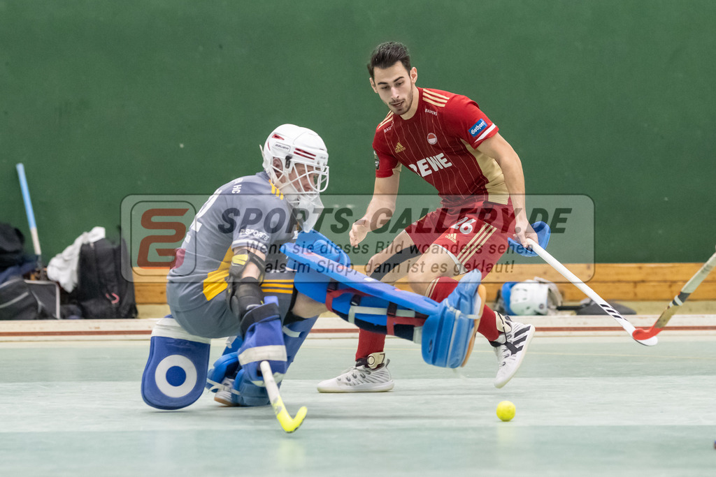 SFE_20230108_0074 | 1. Bundesliga Hockey Herren Rot-Weiss Köln - Düsseldorfer HC am 08.01.2023 in Köln (KTHC Stadion Rot-Weiss Köln Tennis and Hockey Club), Photo: Stephan Fehrmann 2022 (Sports-Gallery),Zickler Anton Torwart ( Düsseldorfer HC #32 ),Elian Mazkour ( Rot-Weiss Köln #26 )
