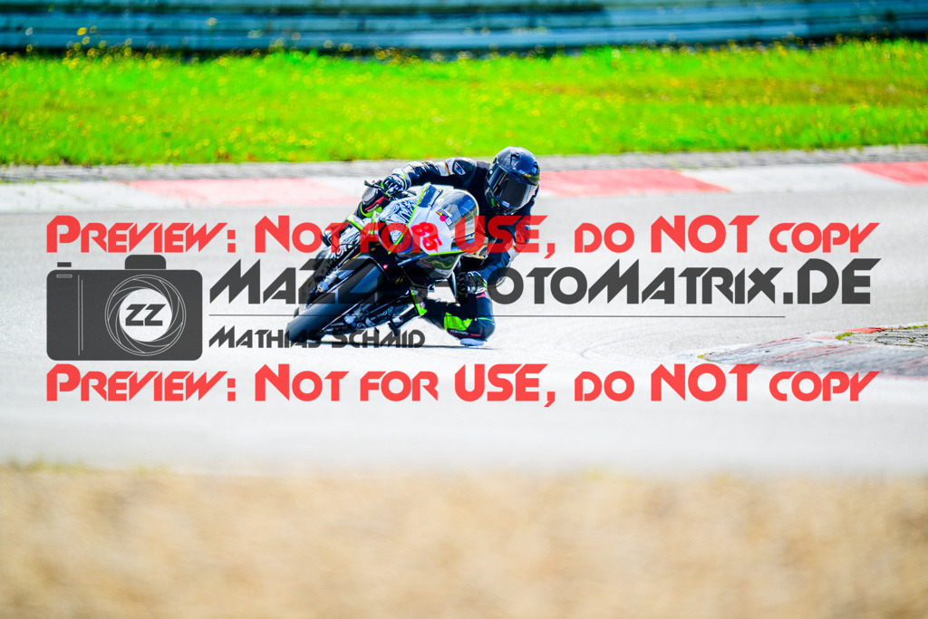 MaZZes_FotoMatrix_240911_6007705_7679 | WEISS