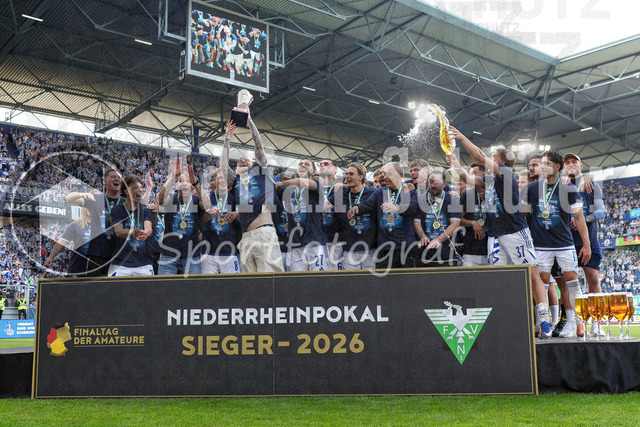 23.05.2026, GER, Fussball, Herren, Niederrheinpokal Finale, Saison 2025/2026, SC St. Tönis - MSV Duisburg | der MSV Duisburg gewinnt den Niederrhein Pokal
