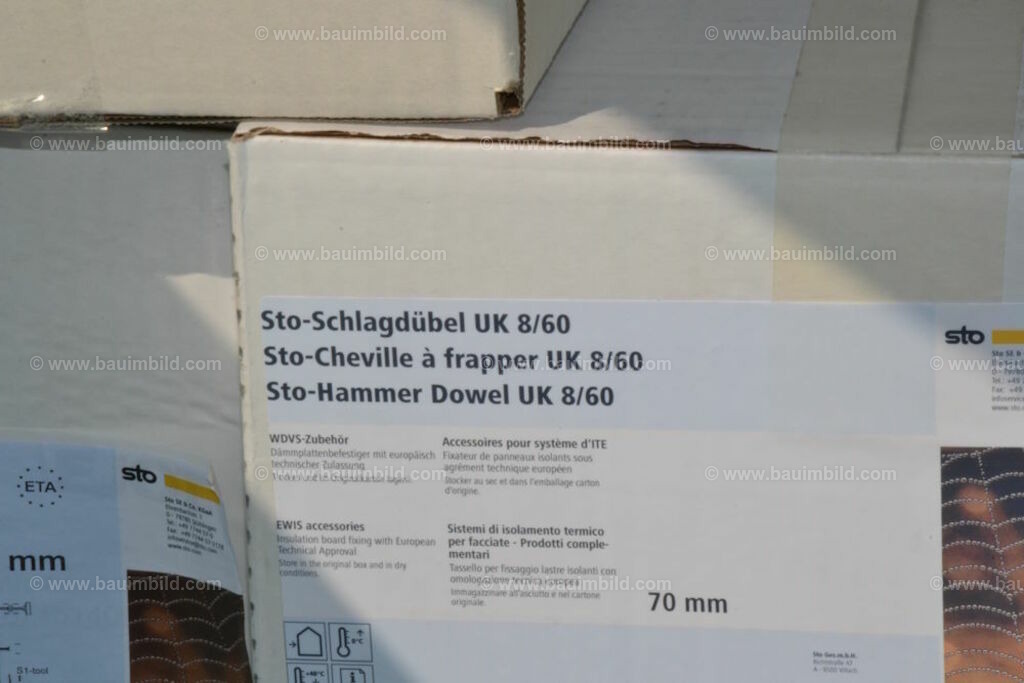 bib-lg18-putzarbeiten-0214 | Nach LV-Leistungsgruppen sortierte Detailfotos über den Bau eines Hauses. Alle Hausbau-Bilder direkt vom Urheber und Autor der Website Haus-Selber-Bauen.com