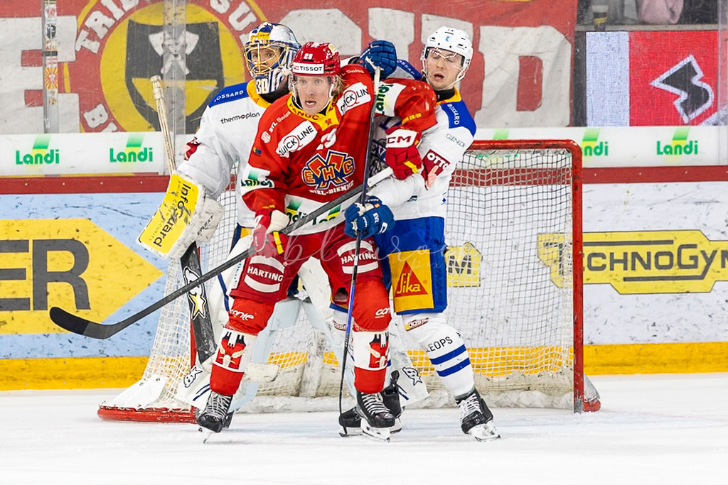 EHCB vs EVZ 20260227_WB-7494 | Sportbilder, Sportfotograf, Hochzeits- und Eventfotografin, Flugshows, Portraits und Tiershooting, Aviation, Downhill, Nationalleague, Swissleague, International