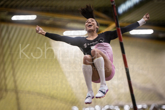 Deutsche Leichtathletik-Hallenmeisterschaften; Dortmund, 01.03.2026 | Jacqueline Otchere (MTG Mannheim) ist Deutsche Hallenmeisterin im Stabhochsprung; Deutsche Leichtathletik-Hallenmeisterschaften am 01.03.2026 in der Helmut-Körnig-Halle in Dortmund. 