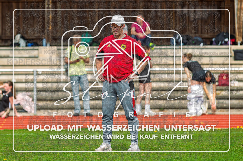 KMHK-1020 | Kreismeisterschaften Leichtathletik-Wurf Heidekreis 2026 im Boehmewaldstadion, Soltau (Simon Paul Stopat) - Realisiert mit Pictrs.com