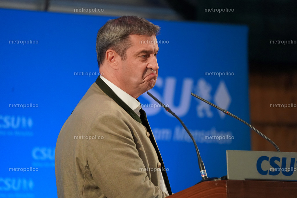 Markus Söder im Bierzelt (Trudering) (4) | Metropolico
