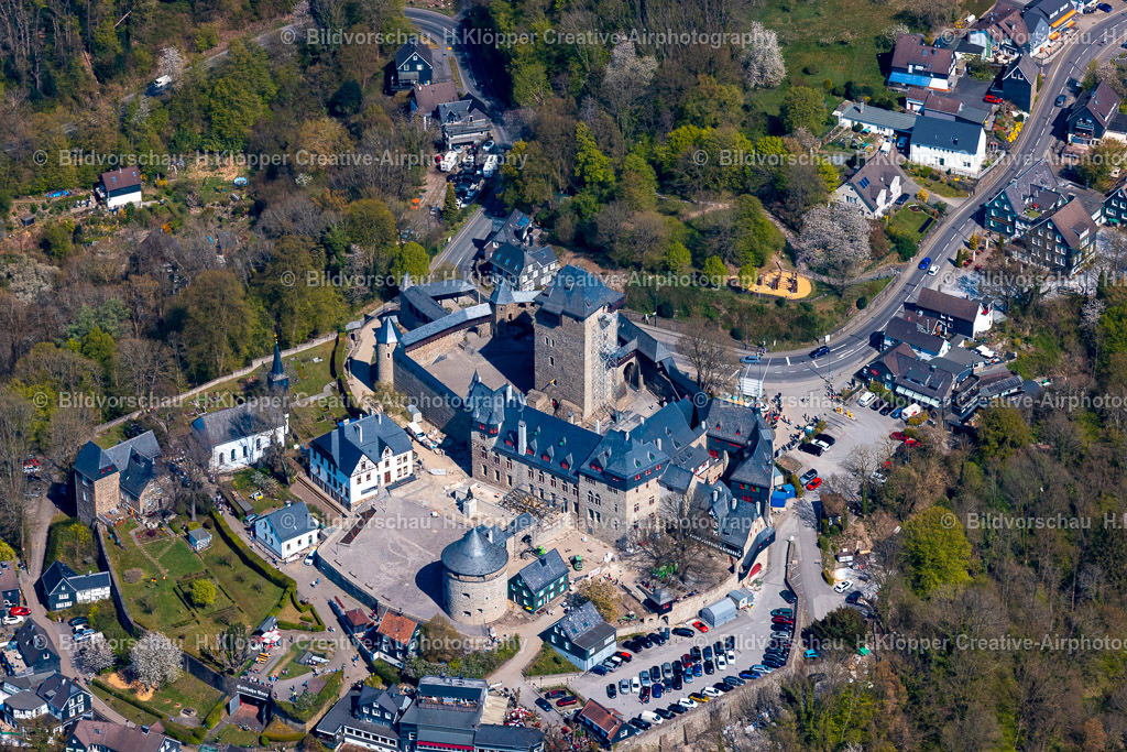 Luftbilder Solingen-0350 | Luftaufnahme Burganlage des Schloss im Ortsteil Burg an der Wupper in Solingen - Realisiert mit Pictrs.com