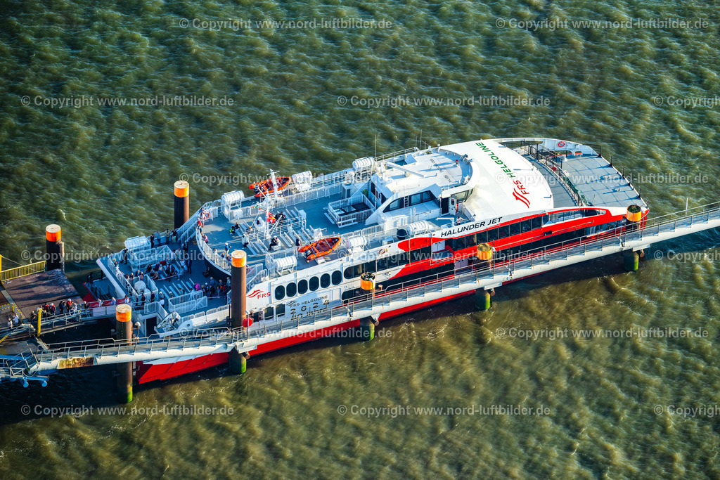 Brunsbüttel_Anleger_Halunder_Jet_FRS_Fähren_ELS_4726280824 | BRUNSBüTTEL 28.08.2024 Anlegendes Fähr- Schiff " Halunder Jet " Am Elbanleger in Brunsbüttel im Bundesland Schleswig-Holstein, Deutschland. // Docking ferry ship "Halunder Jet" at the Elbe pier in Brunsbuettel in the state Schleswig-Holstein, Germany. Foto: Martin Elsen