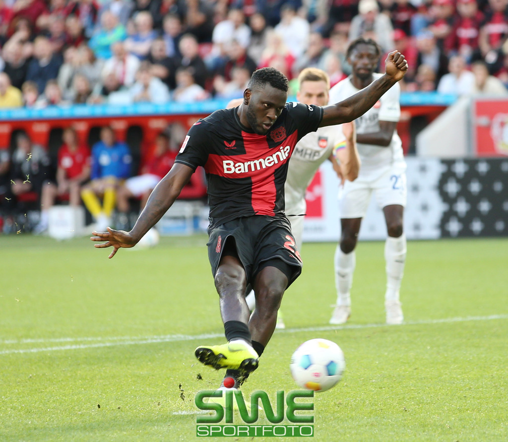 1.Fussball-Bundesliga  :    Bayer 04 Leverkusen--1.FC Heidenheim   5.Spltg. | 24.09.2023; Fussball; GER;  Saison 2023/2024 ; 1.Bundesliga;  5.Spieltag. : 
 Bayer 04 Leverkusen ---1.FC Heidenheim  :    Victor Boniface (22/B04)  erzielt per Elfmeter sein Tor.

DFL REGULATIONS PROHIBIT ANY USE OF PHOTOGRAPHS AS IMAGE SEQENCES AND/OR QUASI-VIDEO. - Realisiert mit Pictrs.com