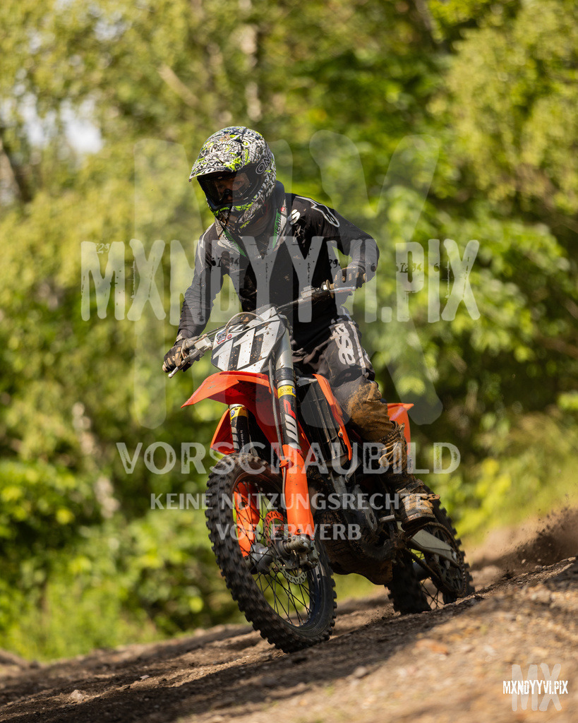 866A1077 | mxndyyvipix