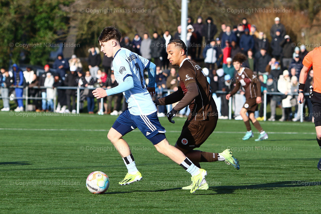 NH_FCStPauliU19_HamburgerSVU19_U19Bundesliga_27012024 | #7 Eric Emanuel Da Silva Moreira (FC St. Pauli U19), #7 Davis Rath (Hamburger SV U19)

A-Junioren-Bundesliga Nord/Nordost I 14. Spieltag I 27.01.2024