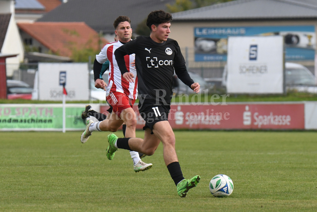 SpVgg Plattling : FC Walkertshofen | Maximilian Brandl (SpVgg Plattling) - Realisiert mit Pictrs.com