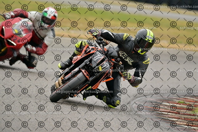 25bt05-0298 | markuskiefer.com - Realisiert mit Pictrs.com
