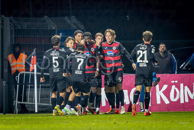 Third German League, FC Viktoria Koeln vs. 1. FC Saarbruecken, 23.01.2026 | COLOGNE, GERMANY - JANUARY 23: the players of Viktoria Köln celebrating the goal of Verthomy Boboy (Viktoria Köln, 22)  during the third german league match on gameday 21 between FC Viktoria Koeln vs. 1. FC Saarbruecken at BayArena on January 23, 2026 in Leverkusen, Germany. DFL REGULATIONS PROHIBIT ANY USE OF PHOTOGRAPHS AS IMAGE SEQUENCES AND/OR QUASI-VIDEO.