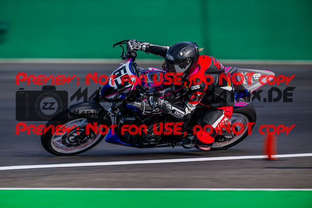 MaZZes_FotoMatrix_220507_94650 | Fotograf Mathias Schmid
Sportfotograf,
Eventfotograf,
Hochzeitsfotograf,
Portraitfotograf