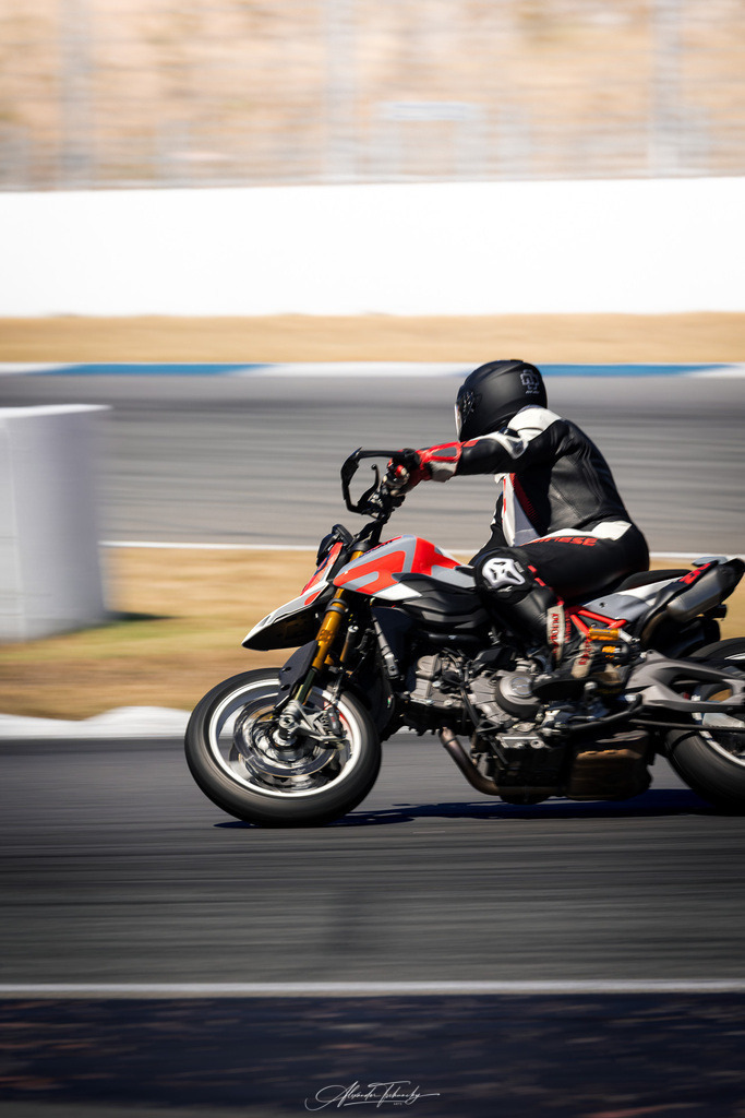 Ducati Trackday Hockenheimring 2026 | Entdecken Sie die faszinierende Welt von Alexander Tschuncky Arts: Kreative Fotografie, atemberaubende Automobilkunst und hochwertiger Bilderdruck. Lassen Sie sich inspirieren! - Realisiert mit Pictrs.com