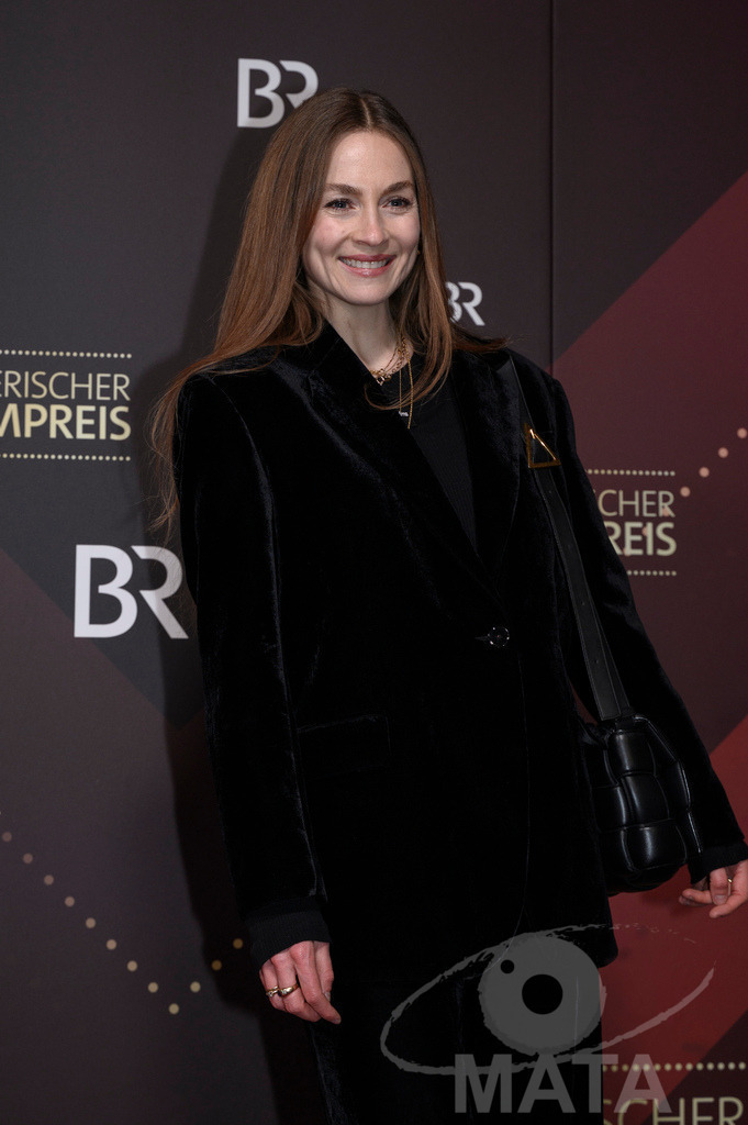 _DWI4982 | Teresa Klamert bei der Verleihung des 47. Bayerischen Filmpreises 2026  im Prinzregententheater. München, Deutschland. Der Bayerische Filmpreis wird seit 1979 von der Bayerischen Staatsregierung verliehen, um die Bedeutung des Kinofilms als Kulturgut herauszustellen - Realisiert mit Pictrs.com