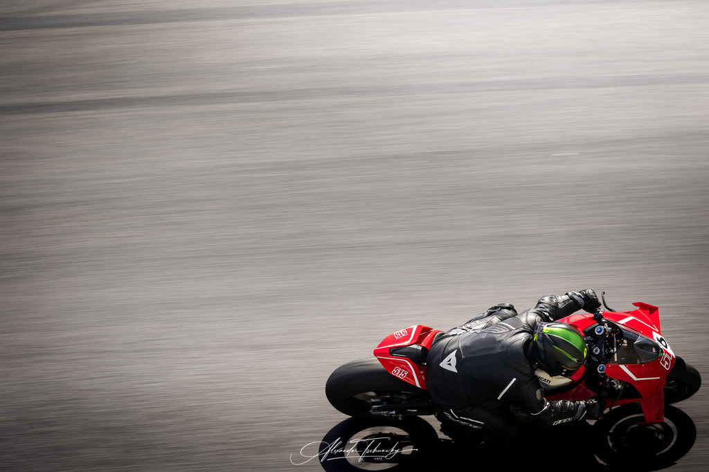 Ducati Trackday Hockenheimring 2026 | Entdecken Sie die faszinierende Welt von Alexander Tschuncky Arts: Kreative Fotografie, atemberaubende Automobilkunst und hochwertiger Bilderdruck. Lassen Sie sich inspirieren! - Realisiert mit Pictrs.com