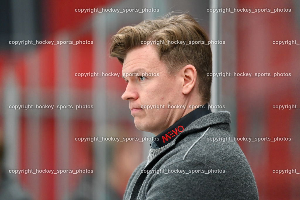 HDD Jesenice vs. EC Bregenzerwald 30.9.2022 | Headcoach EC Bregenzerwald JUURIKKALA Markus