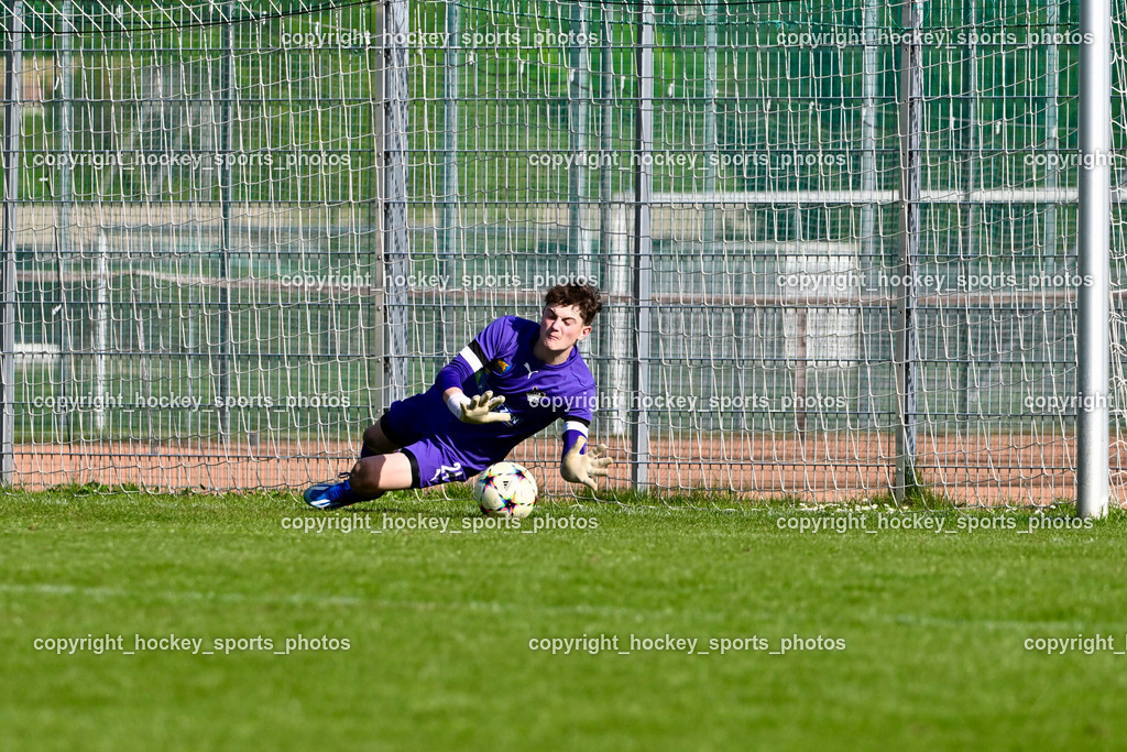 SC Landskron vs. SVG Bleiburg | #24 Julian Schneider SVG Bleiburg, Elfmeter gehalten, SC Landskron vs. SVG Bleiburg, SC Landskron vs. SVG Bleiburg am 28.04.2024 in Villach (Sportzentrum Landskron), Austria, (Photo by Bernd Stefan)