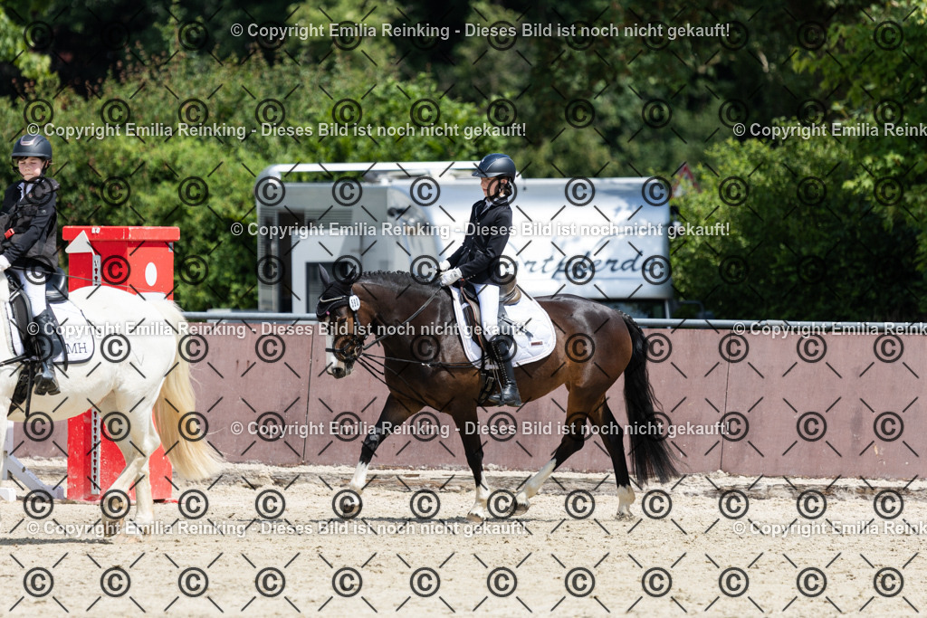 CL5A3643 | Emilia Reinking Fotografie - Realisiert mit Pictrs.com