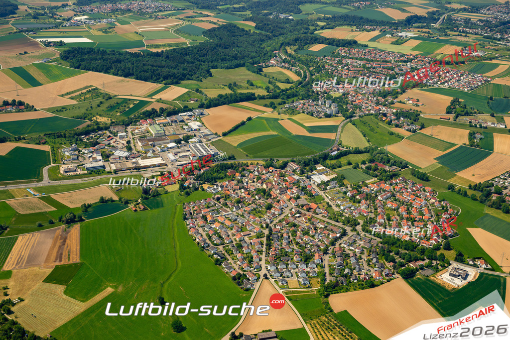 Das Luftbild zeigt Waldrems Backnang - Die Luftaufnahme wurde 2023 vom UL-Flugzeug aus erstellt ( keine Drohne ) - Hochauflösende Luftaufnahme - Für grossformatige Ausdrucke geeignet. Die Geschenkidee !Mit Lizenz und Bildrechte bestellbar